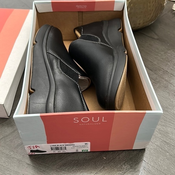 SOUL Naturalizer Lyrie Women's Slip On Shoes (Wide) - Picture 2 of 10